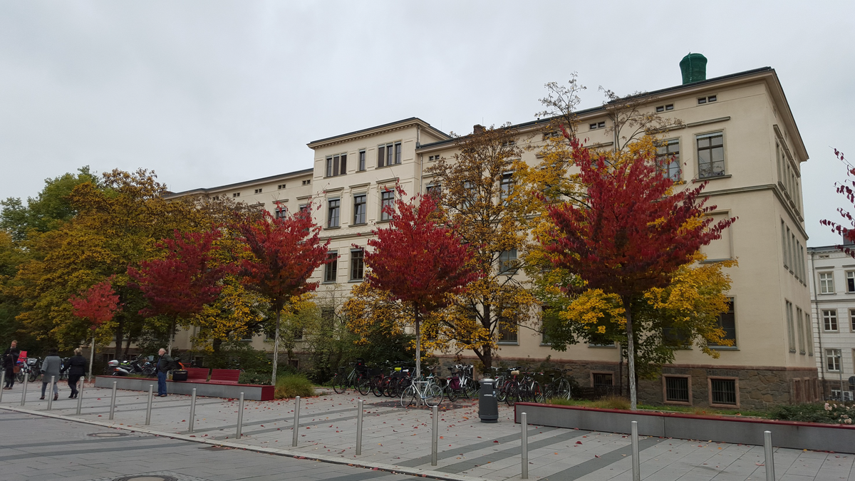 zur Vergrößerungsansicht des Bildes: Institutsgebäude Talstraße 35, Foto: Institut für Erdsystemwissenschaft und Fernerkundung
