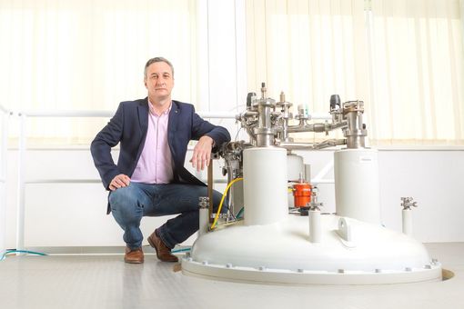 Professor Rustem Valiullin with a nuclear magnetic resonance spectrometer.