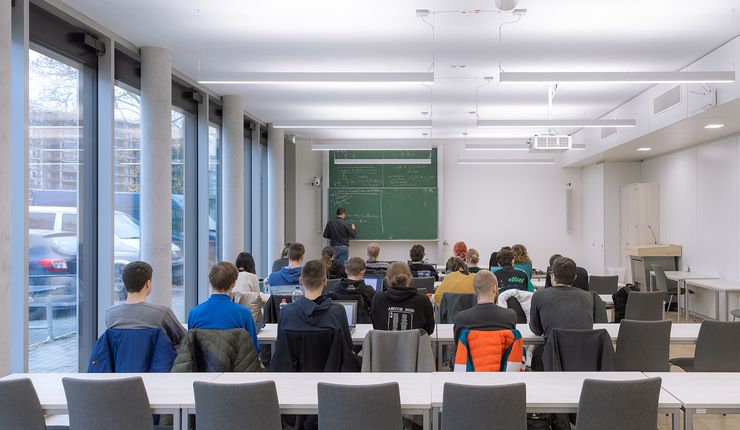 Vilhelm Bjerknes lecture hall during a lecture. Photo: Swen Reichholdd