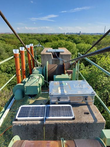 Zur weiteren Stärkung der Forschung wird u. a. neue Messtechnik zu Klimavariablen am Auwaldkran der Biodiversitätsforscher:innen installiert.